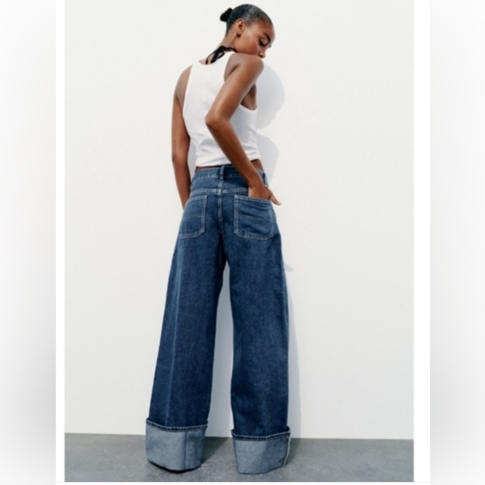 Zara super high waisted HIGH WAIST TURNED-UP HEM JEANS
